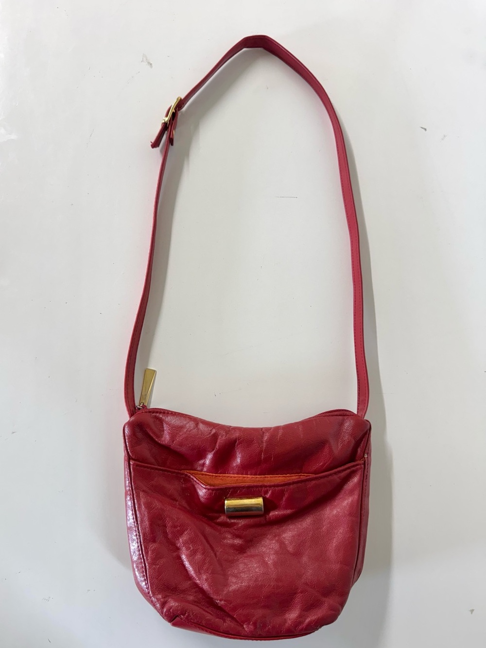 Vintage Red Leather Crossbody Bag – Sleek Everyday Shoulder Bag